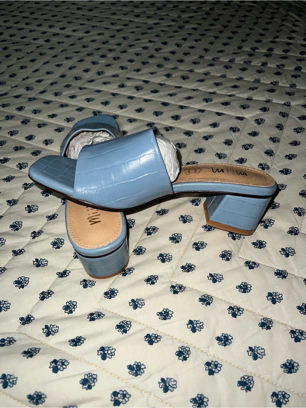 NWOB Blue FAUX Croc-Embossed Block Heel Slide